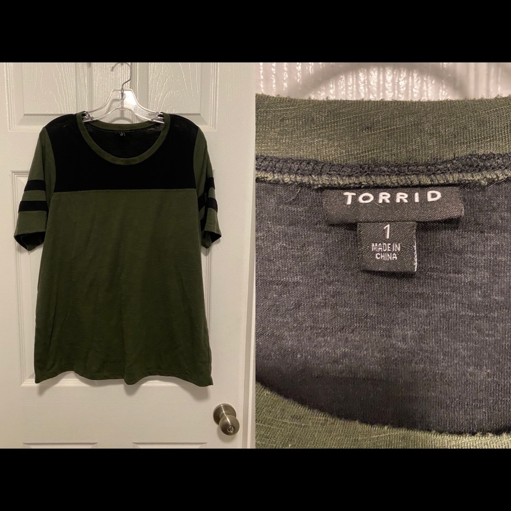 Torrid / Hunter Green/Black Top / Size 1 (14)